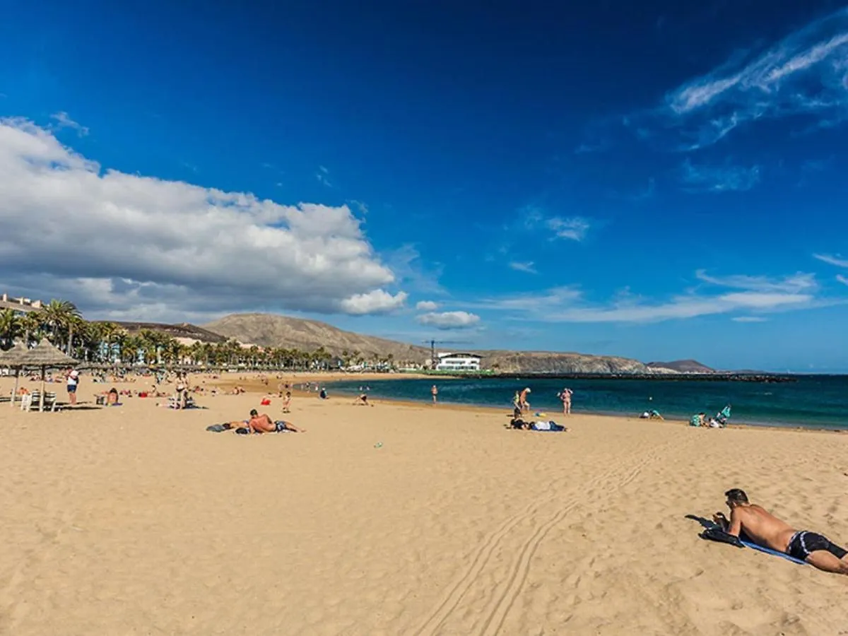 Casa Marinita, Top Floor, Direct Access To The Seafront Los Cristianos  Lejlighed