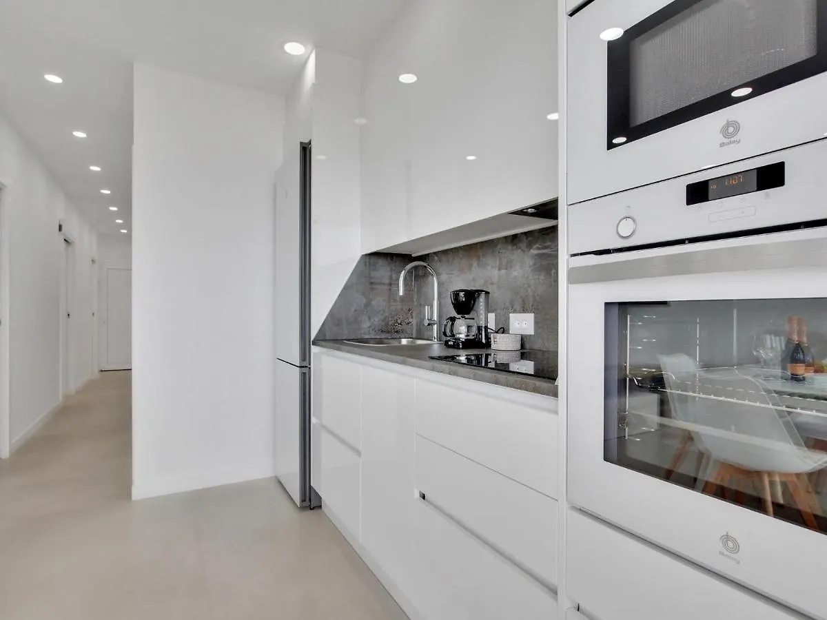 Casa Marinita, Top Floor, Direct Access To The Seafront Los Cristianos  0*, Los Cristianos (Tenerife)