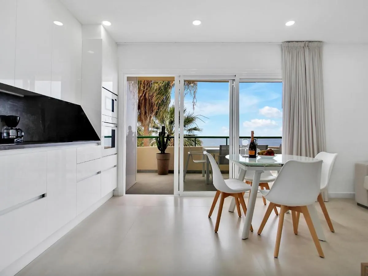 Casa Marinita, Top Floor, Direct Access To The Seafront Los Cristianos  Los Cristianos (Tenerife)