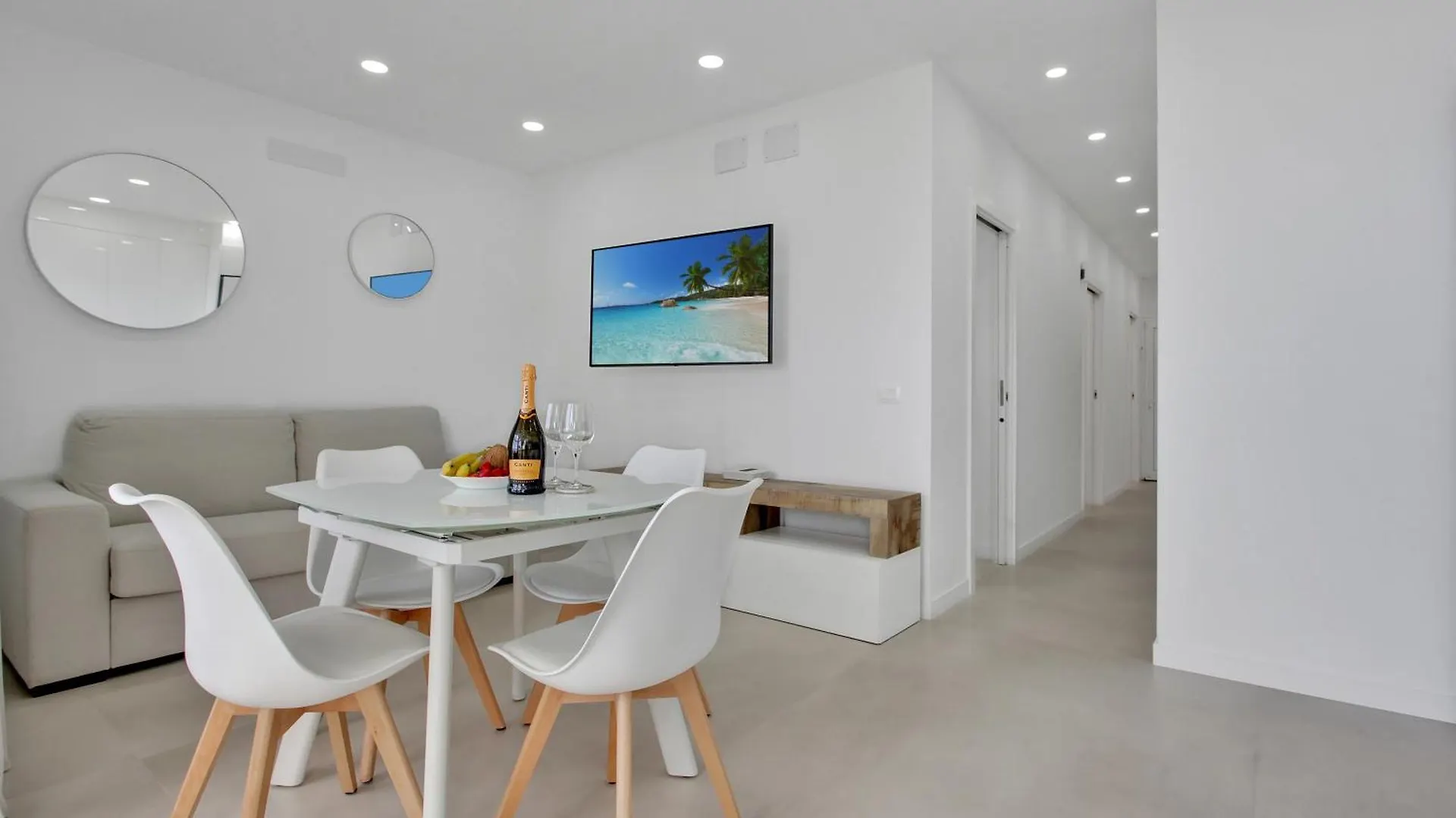 Casa Marinita, Top Floor, Direct Access To The Seafront Los Cristianos  0*, Los Cristianos (Tenerife)