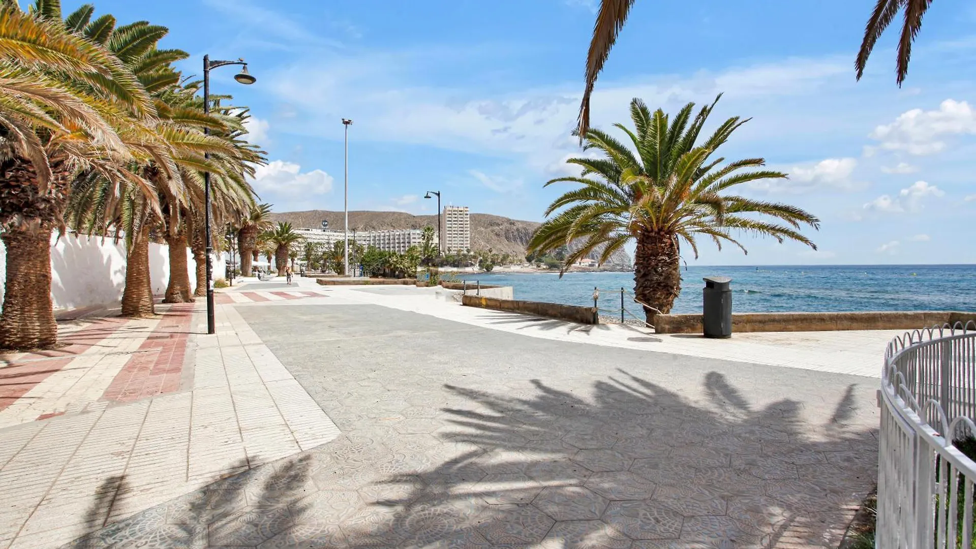 Casa Marinita, Top Floor, Direct Access To The Seafront Los Cristianos  Lejlighed Los Cristianos (Tenerife)